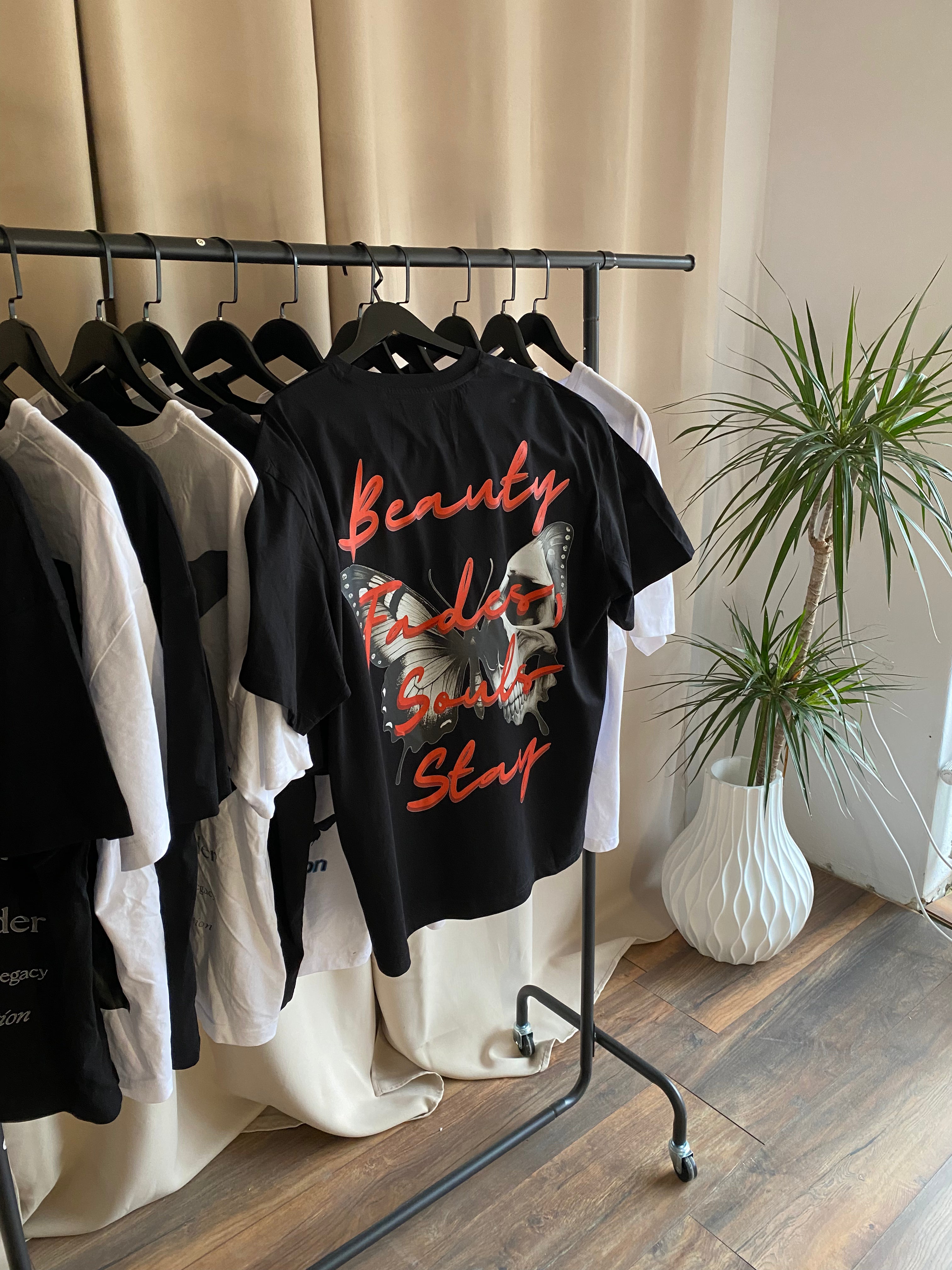 Beauty Fades – Souls Stay - oversized