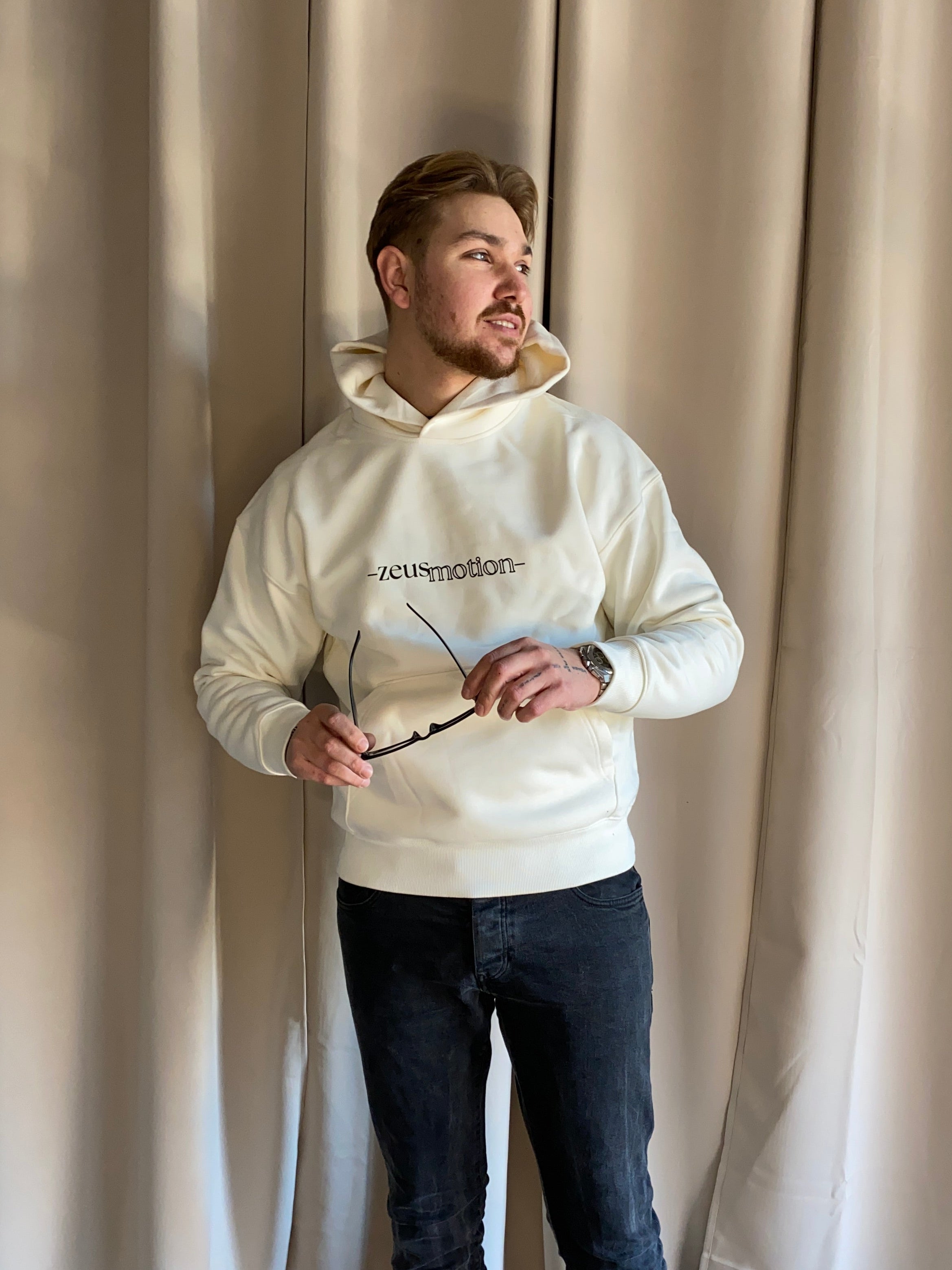 Essential Power - off white